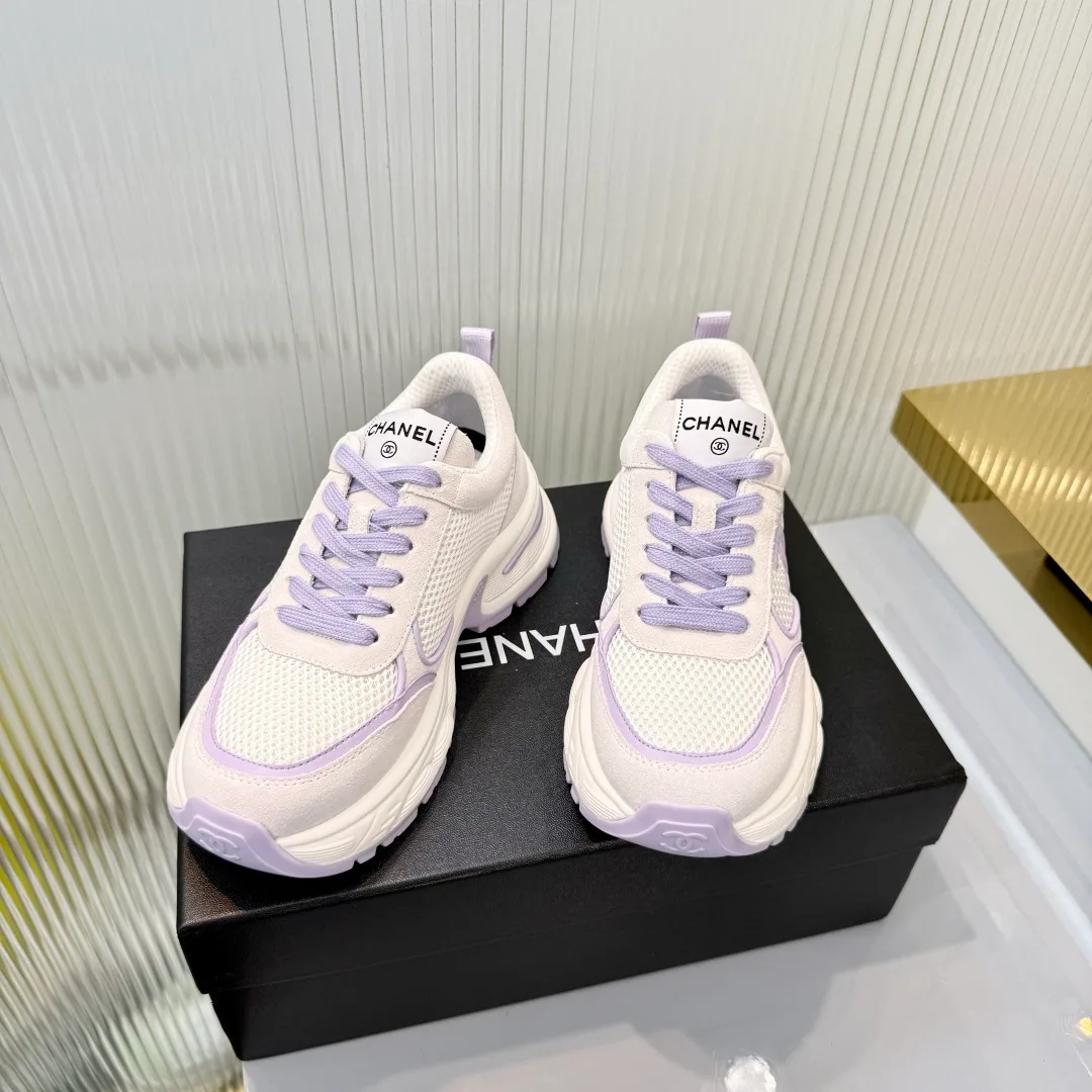 Women's Sneakers CHANEL 18366998