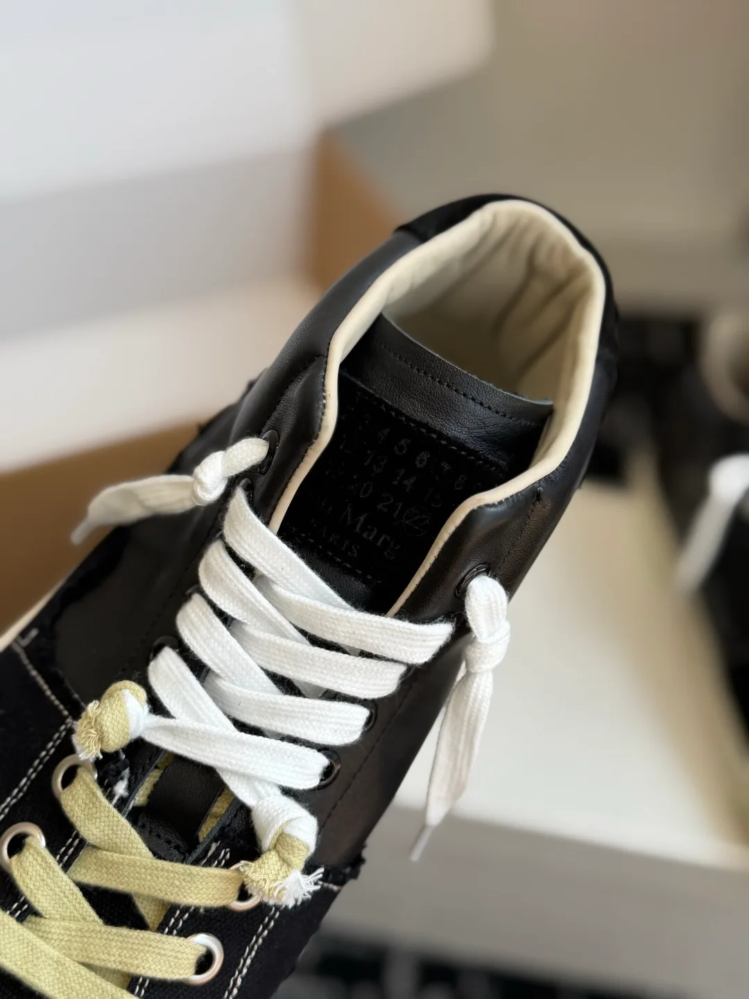 Women's Sneakers MAISON MARGIELA 17802572