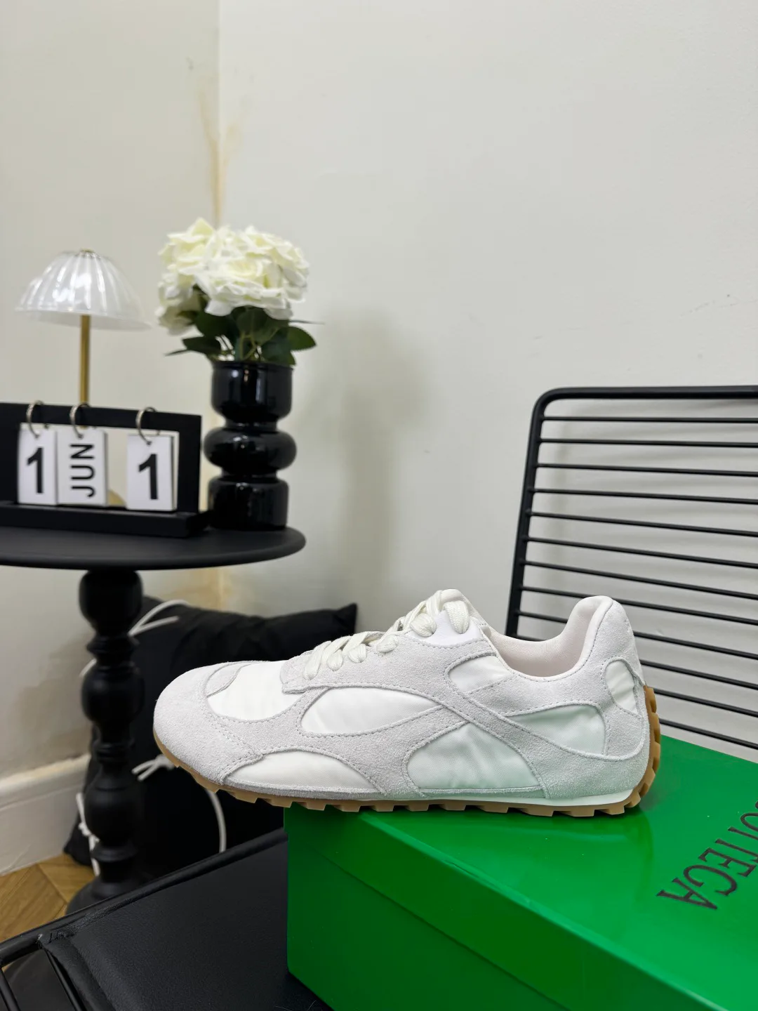 Women's Sneakers BOTTEGA VENETA 18367001