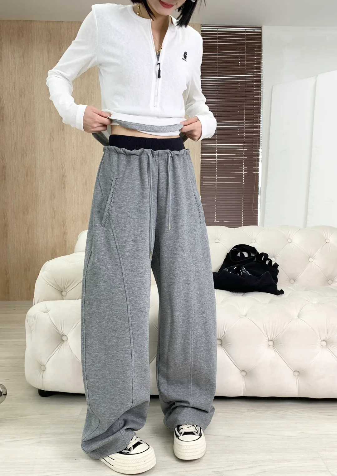 Women's Trousers LOEWE 18199270