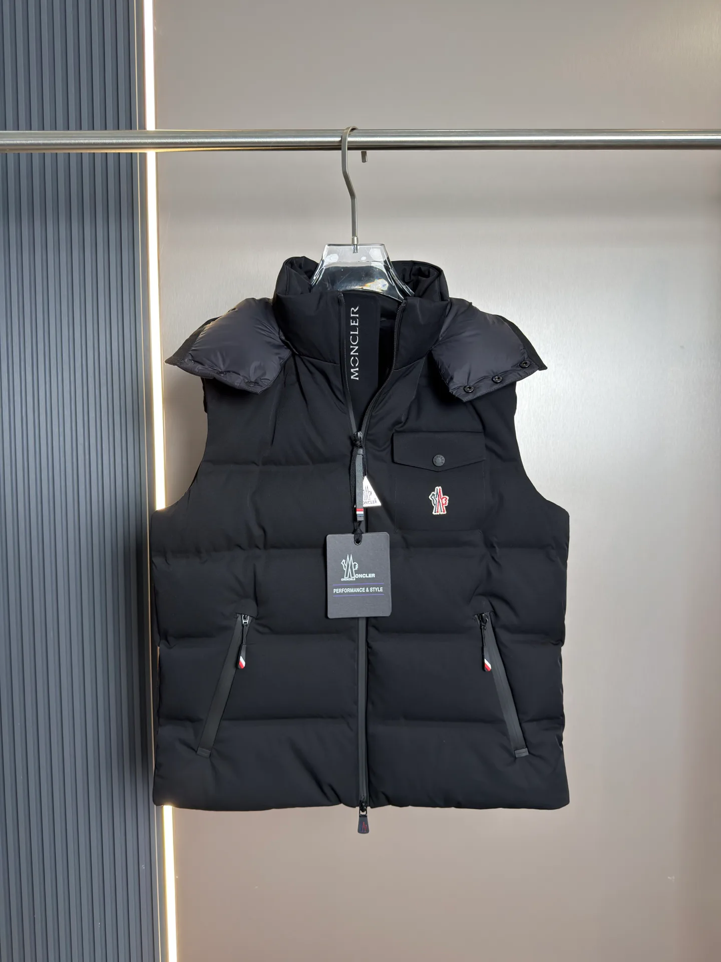 Men's Jackets And Down Jackets MONCLER 17925011