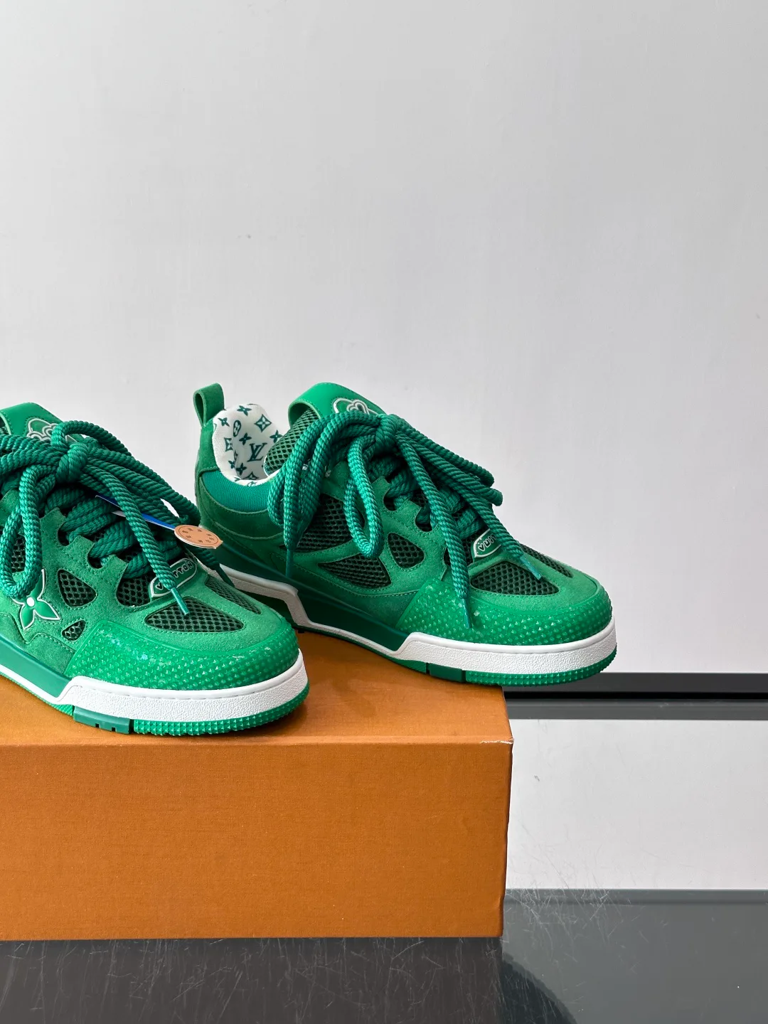 Women's Sneakers LOUIS VUITTON 17588546