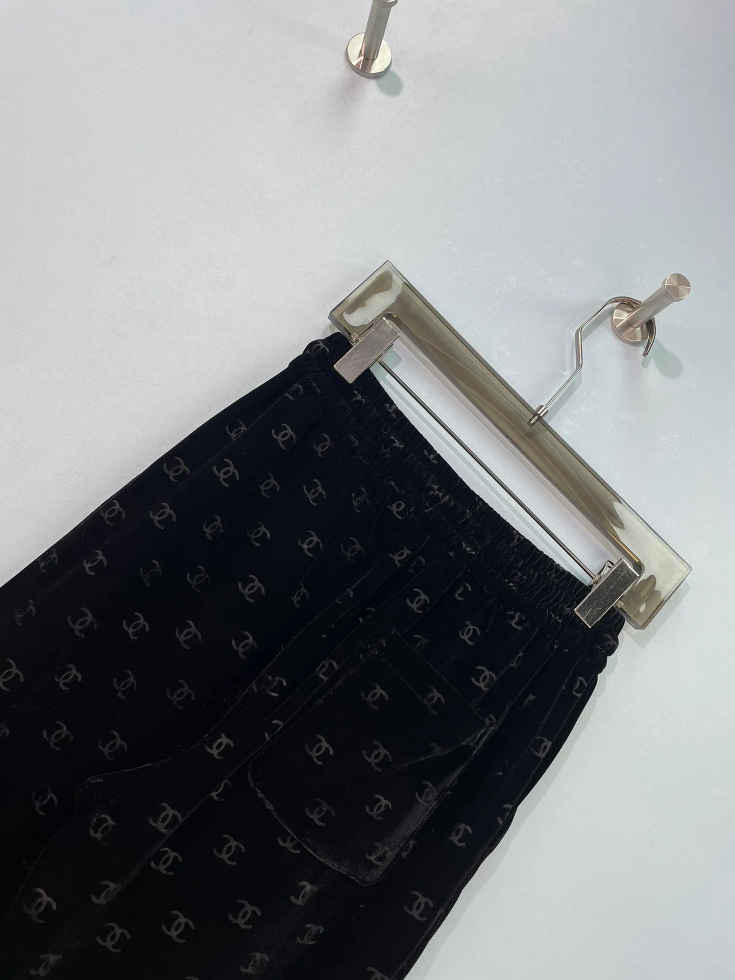 Women's Trousers CHANEL 18308609