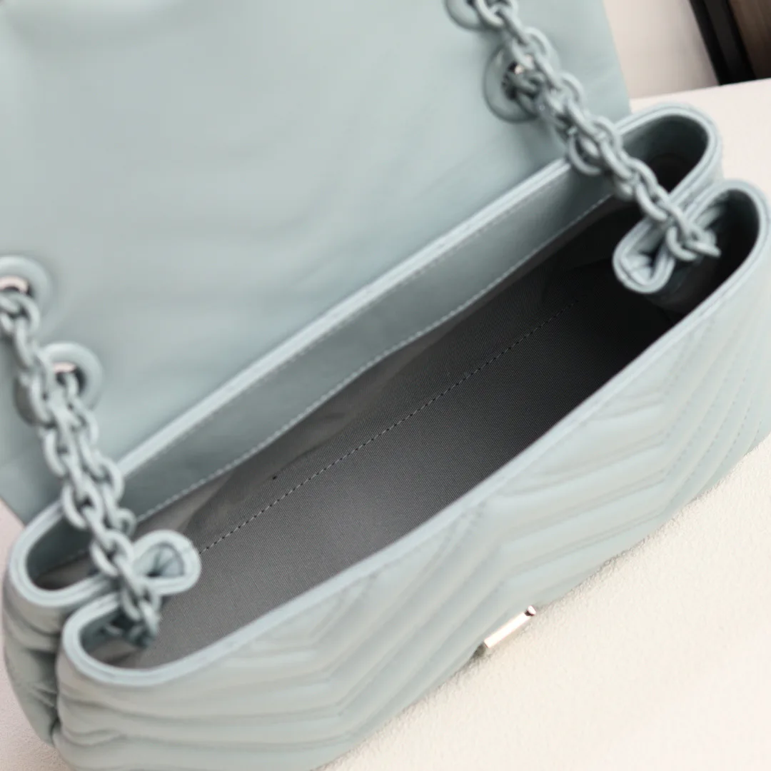 Women's Classic Handbags GUCCI 17947361