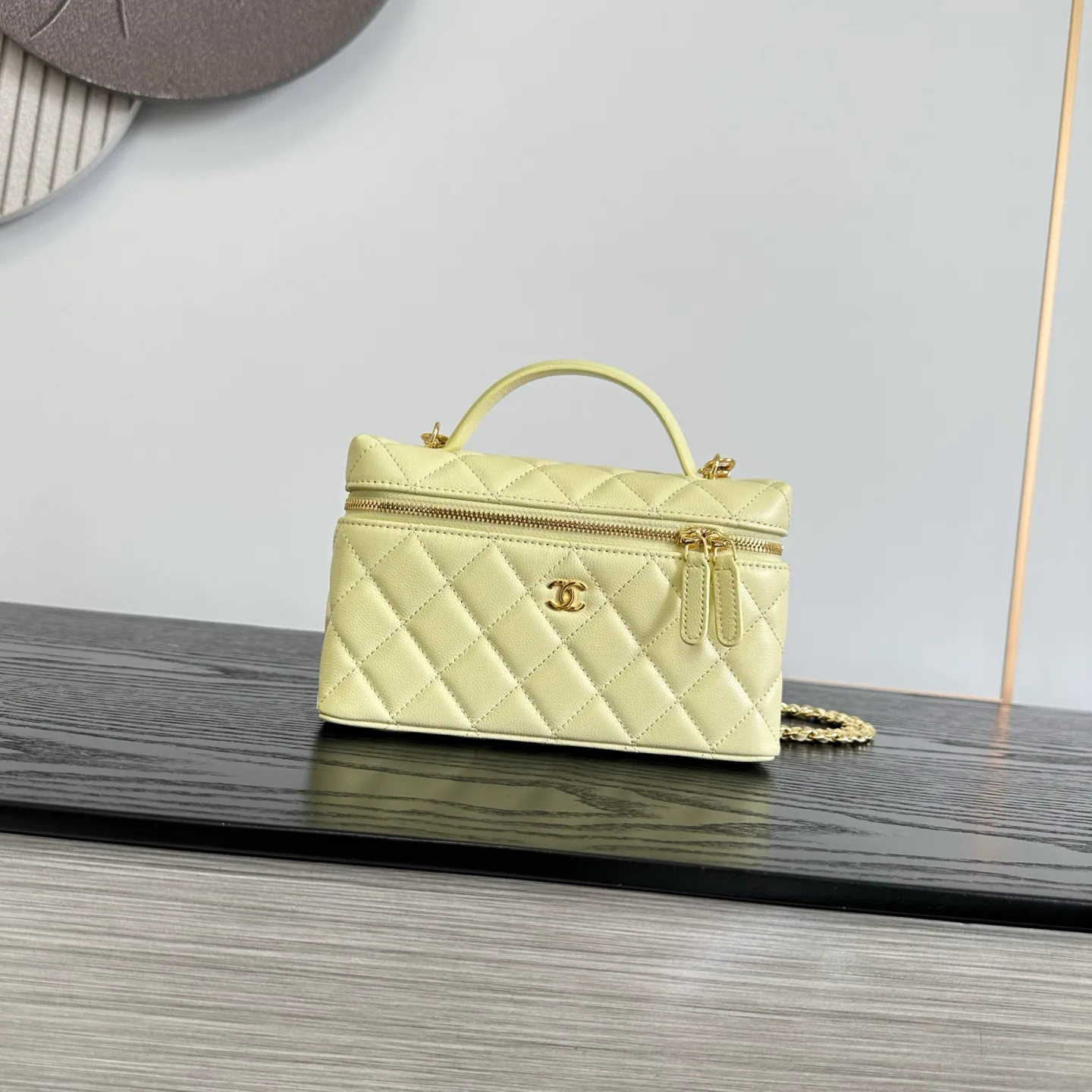 Women's Classic Handbags CHANEL 18186213