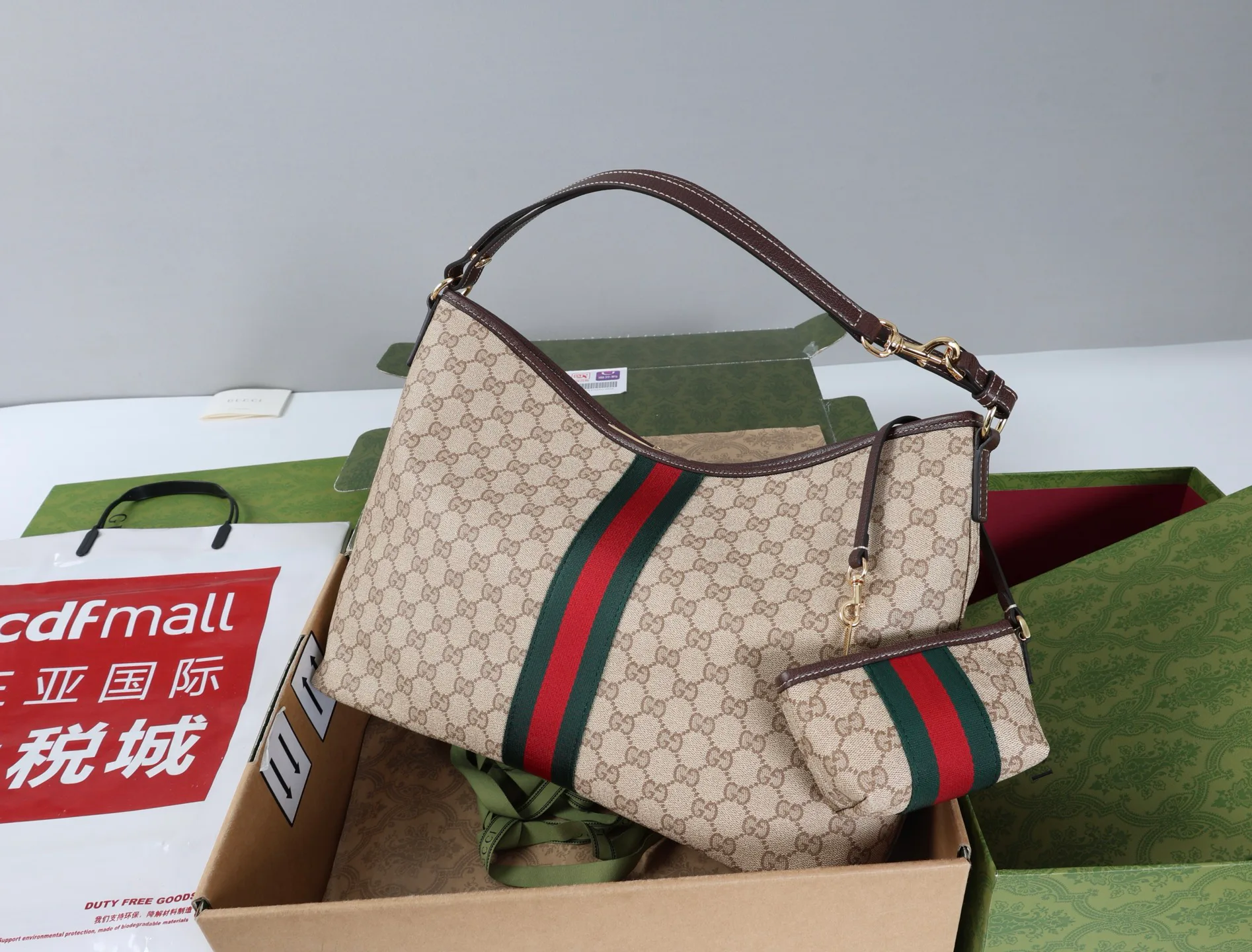 Women's Classic Handbags GUCCI 18250600