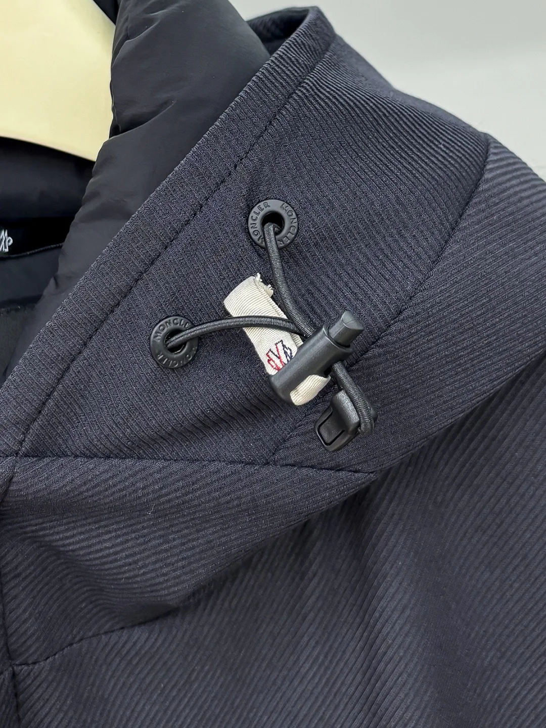 Куртки И Пуховики Мужские Moncler 18596605