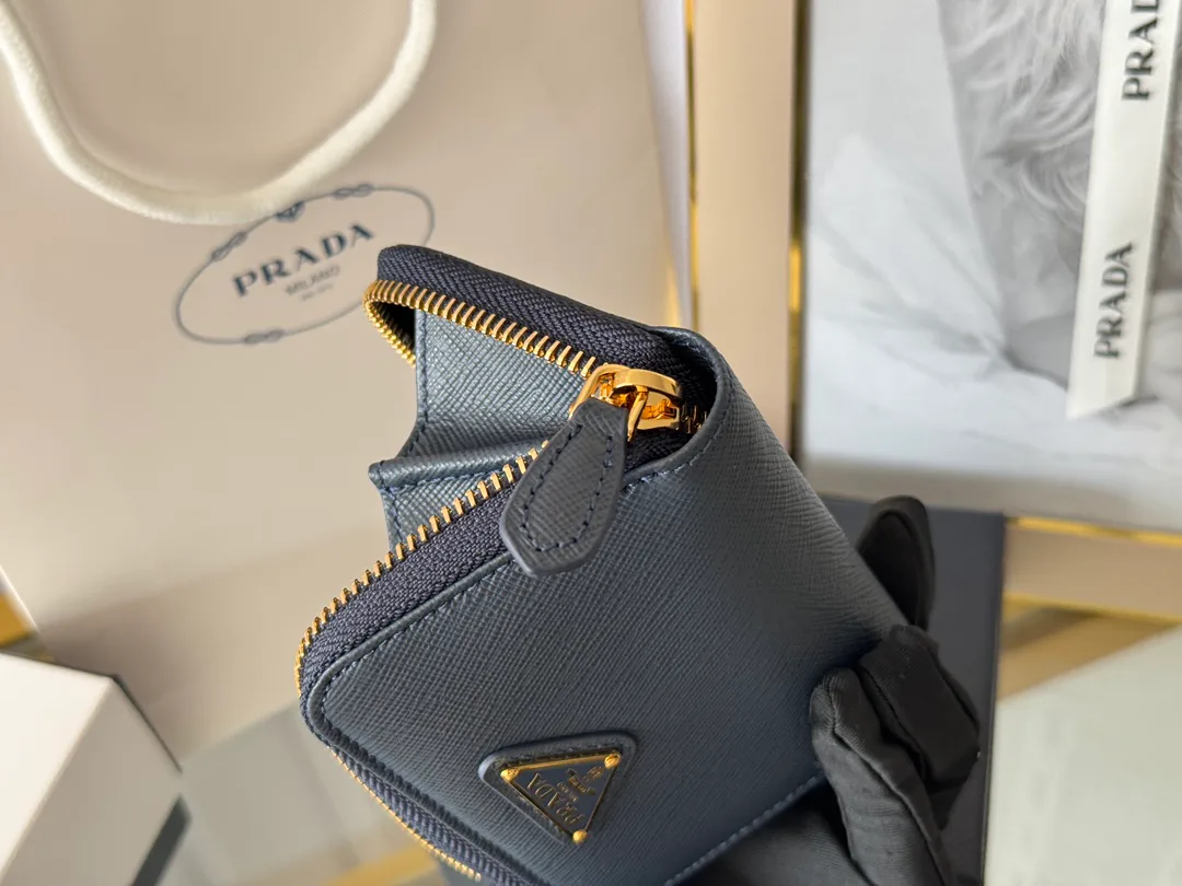 Women's Clutches PRADA 17999925