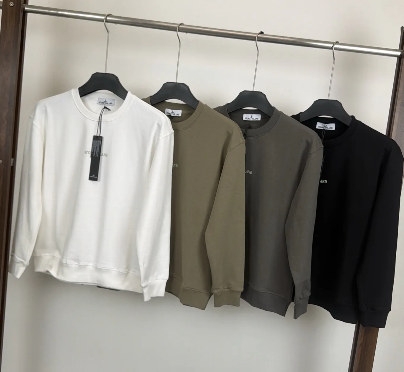 Men's Sweatshirts And Hoodies STONE ISLAND 18002065