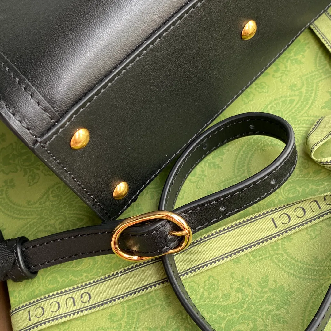 Women's Classic Handbags GUCCI 17947628