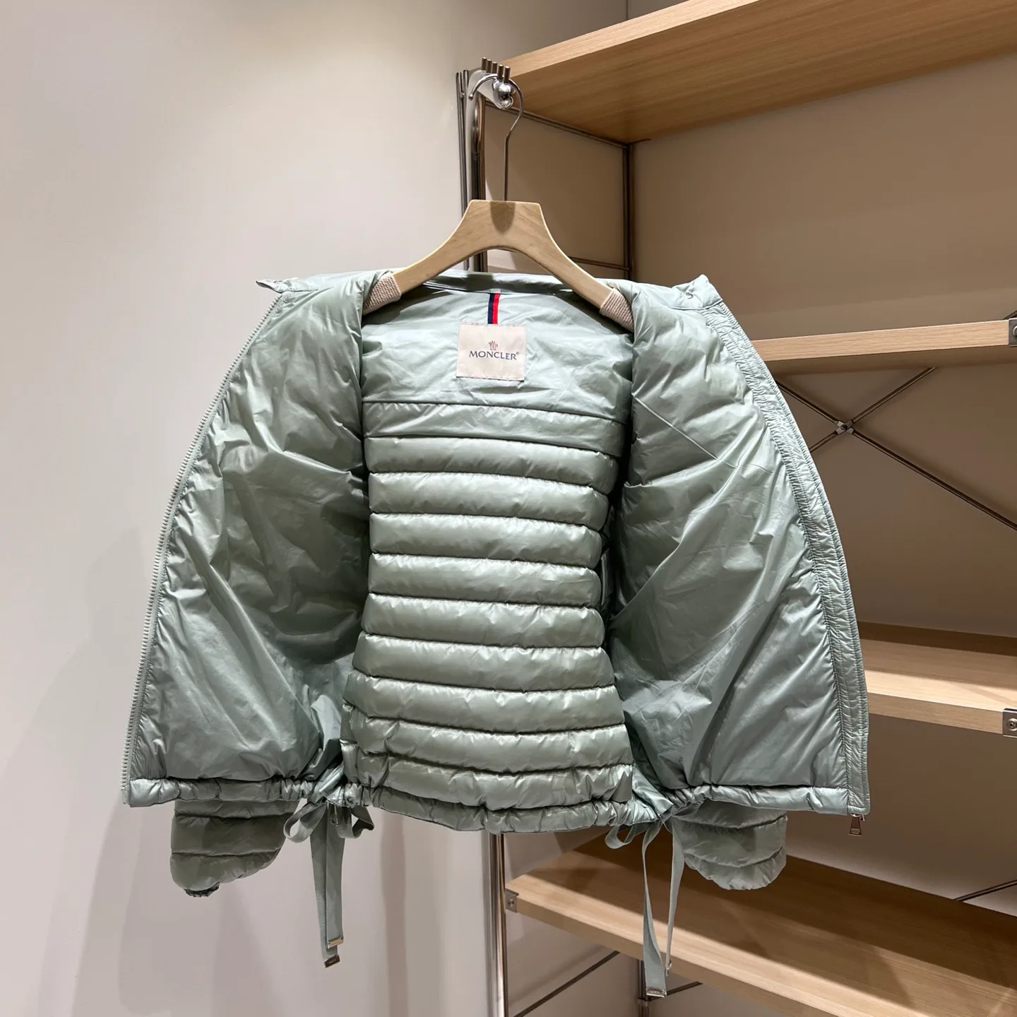 Women's Jackets And Down Jackets MONCLER 17812073