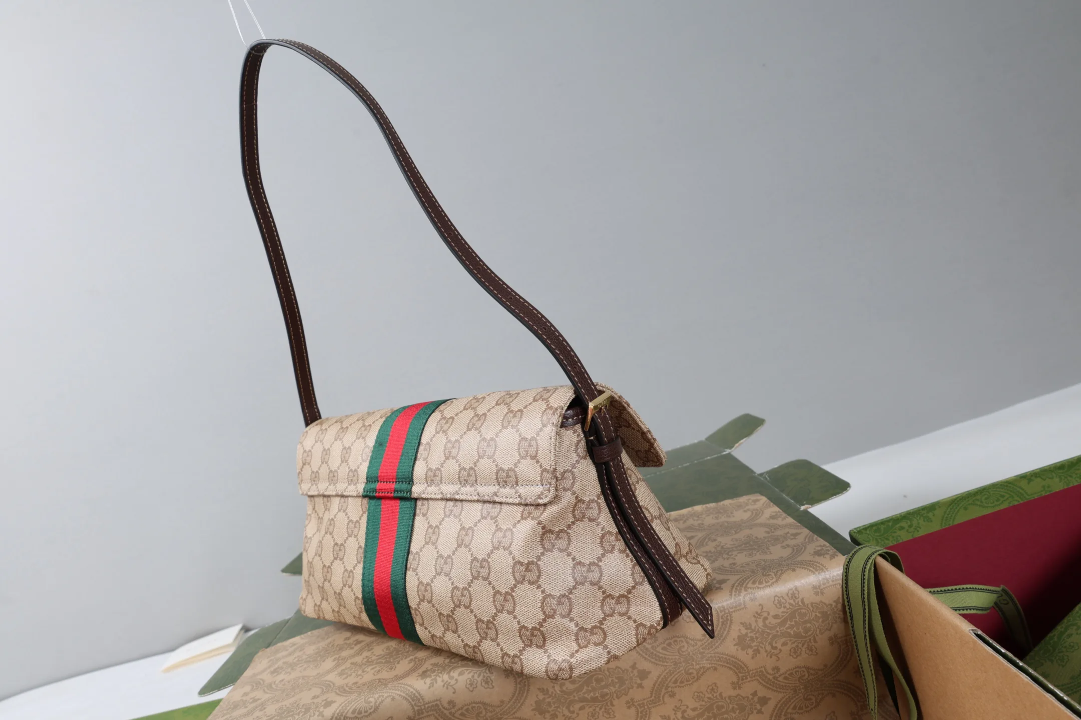 Women's Classic Handbags GUCCI 18065244