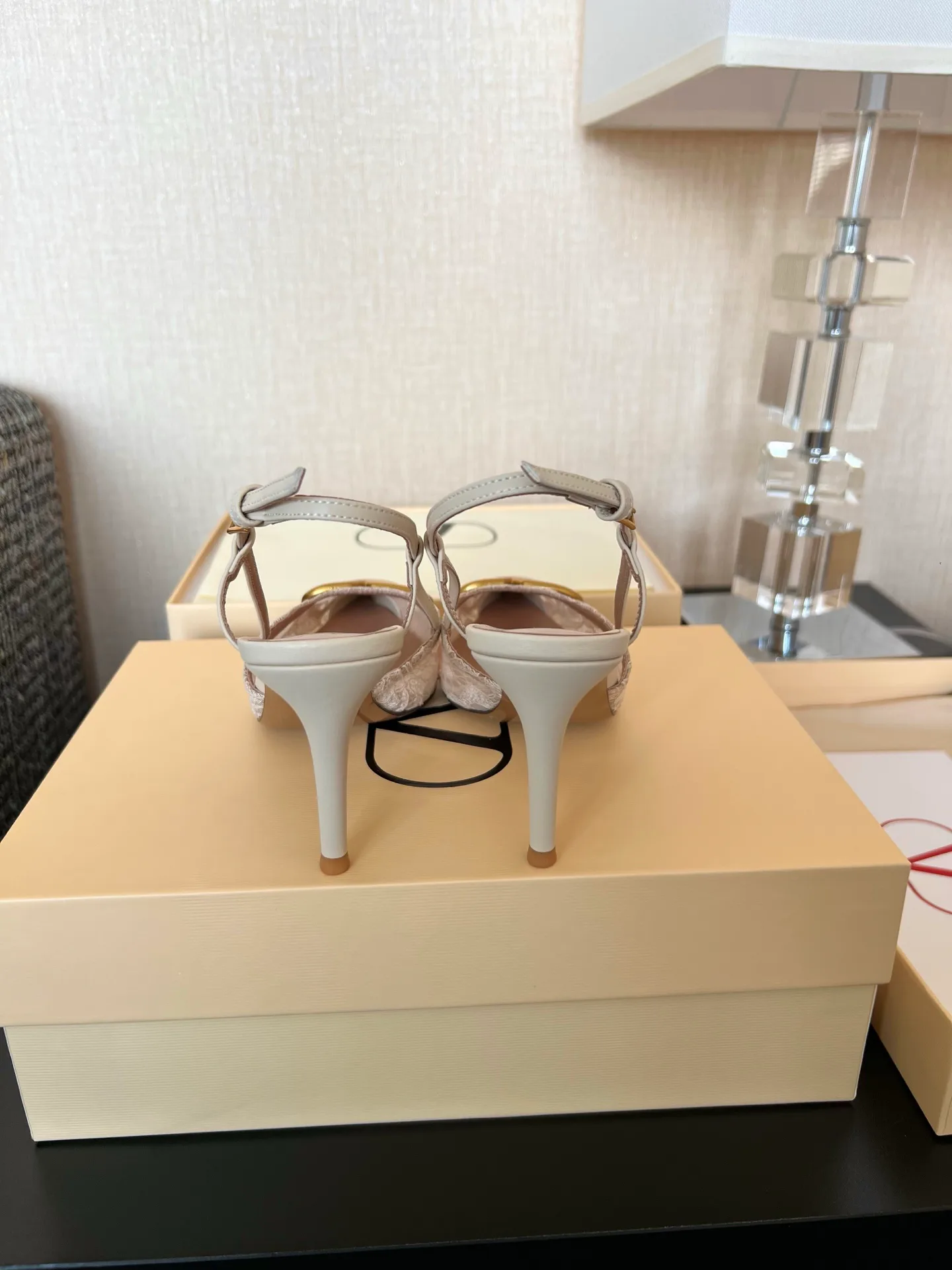 Women's Heels VALENTINO 17480239