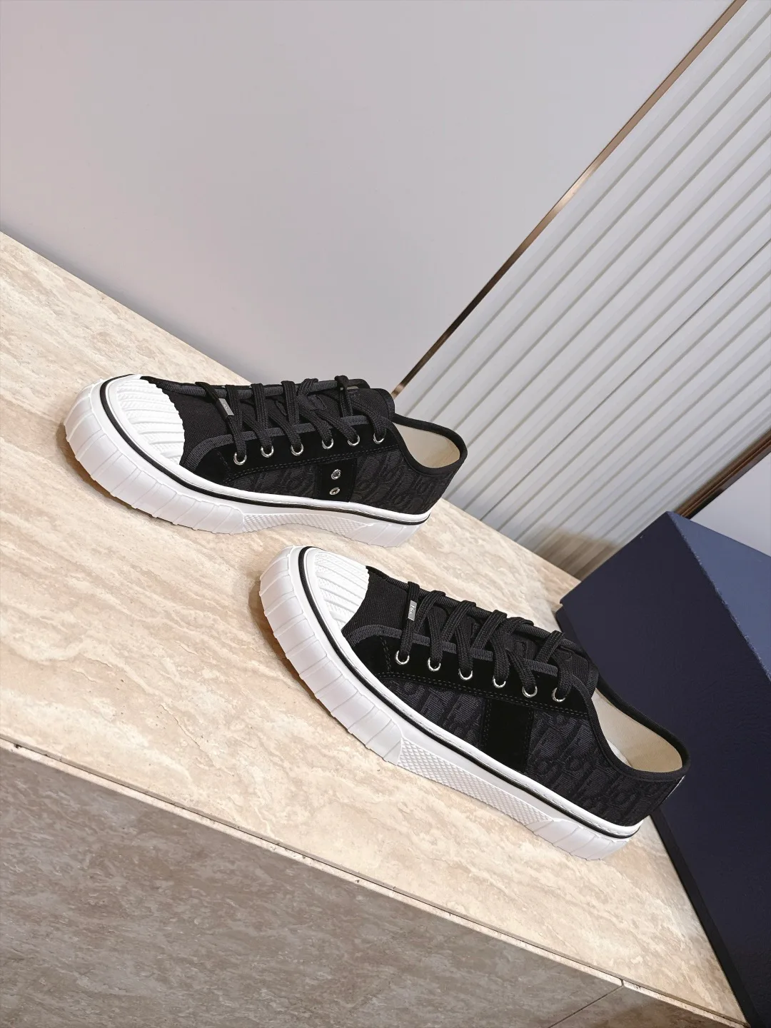 Women's Sneakers CHRISTIAN DIOR 18083921