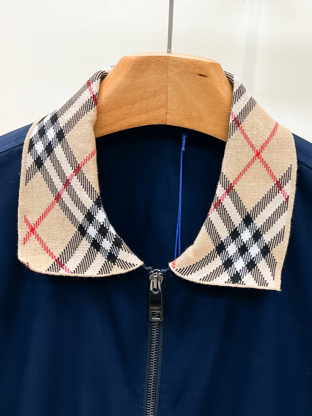 Men's Jackets And Down Jackets BURBERRY 18499079