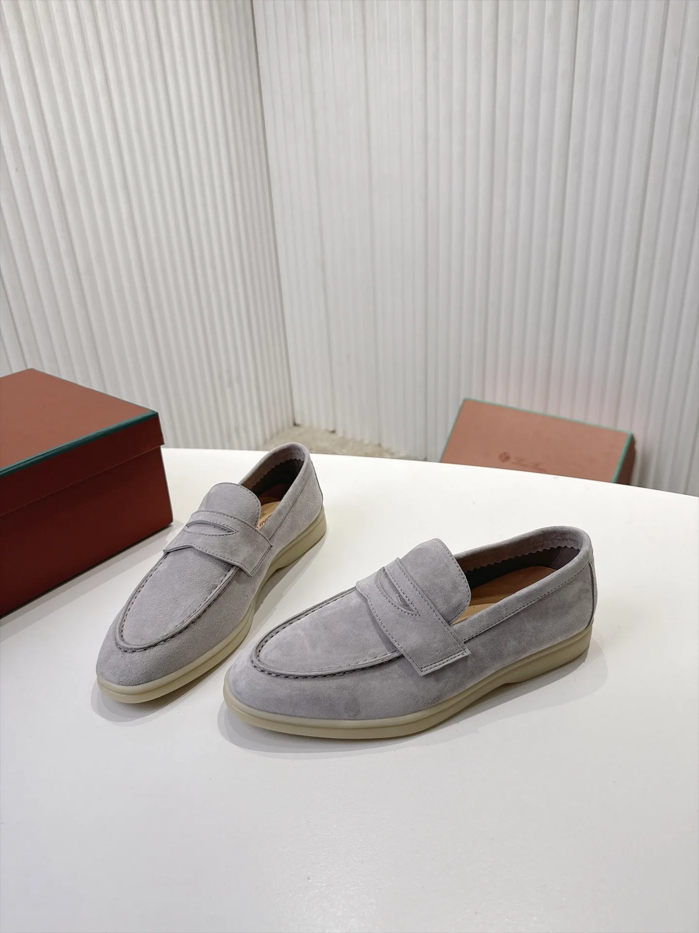 Women's Loafers And Moccasins LORO PIANA 18039680