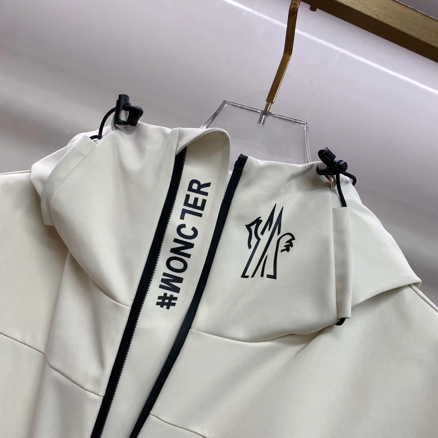 Men's Jackets And Down Jackets MONCLER 18029252
