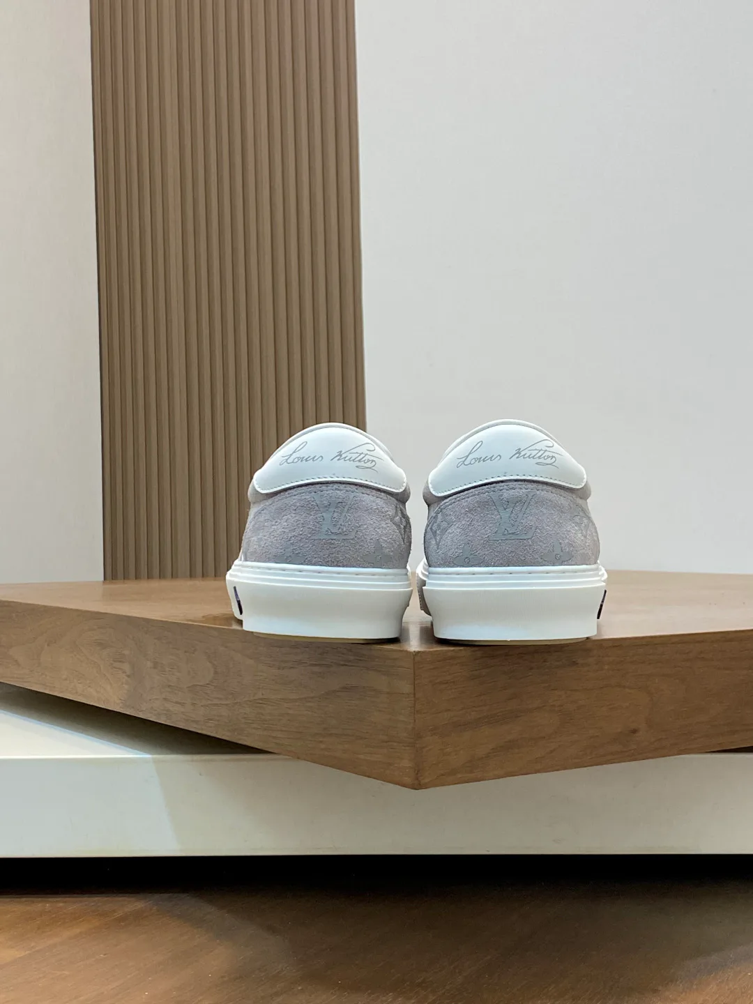 Men's Sneakers LOUIS VUITTON 17934199