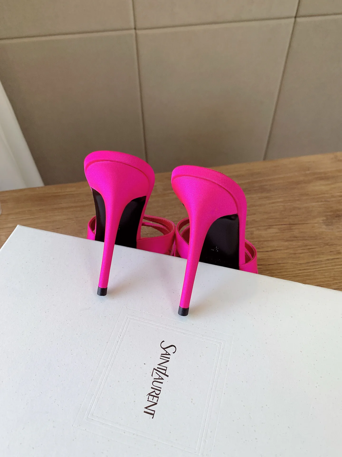 Women's Open-Toe Sandals SAINT LAURENT 17803536