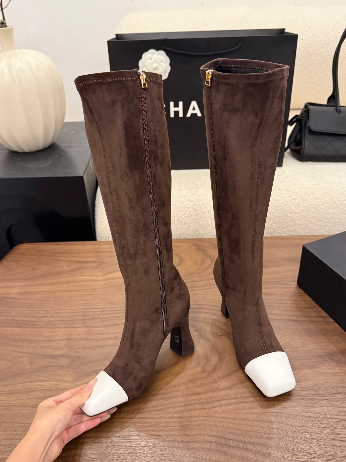 Women's Boots CHANEL 18447876