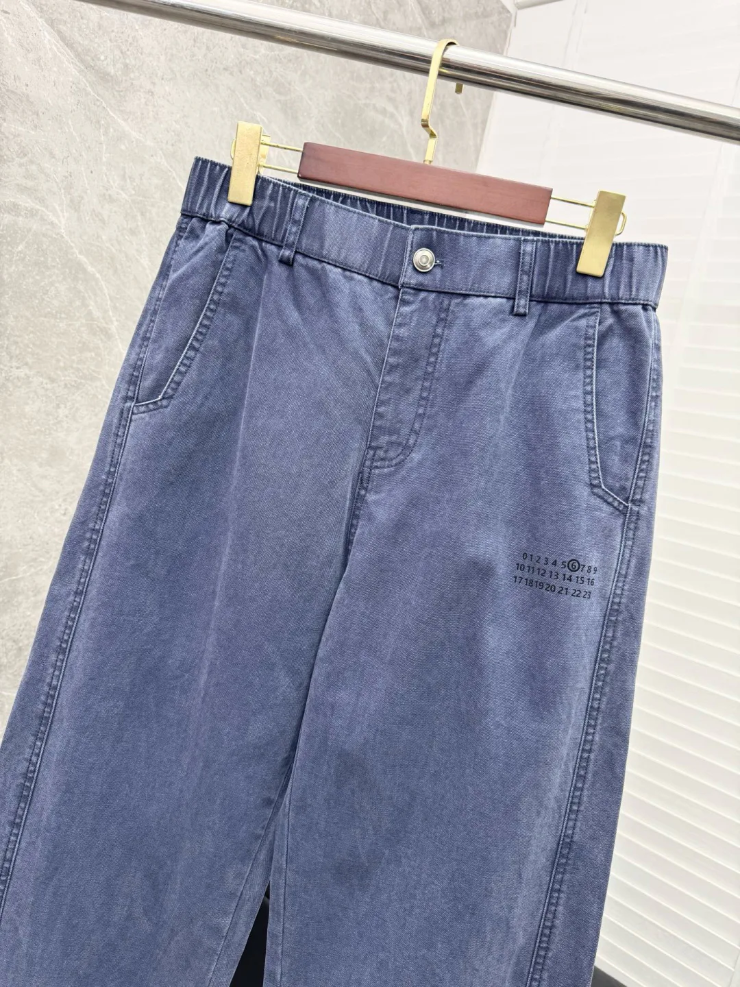 Men's Trousers MAISON MARGIELA 17942112