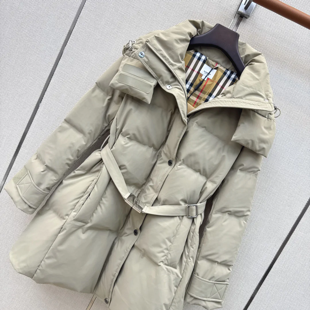 Women's Jackets And Down Jackets BURBERRY 18334416