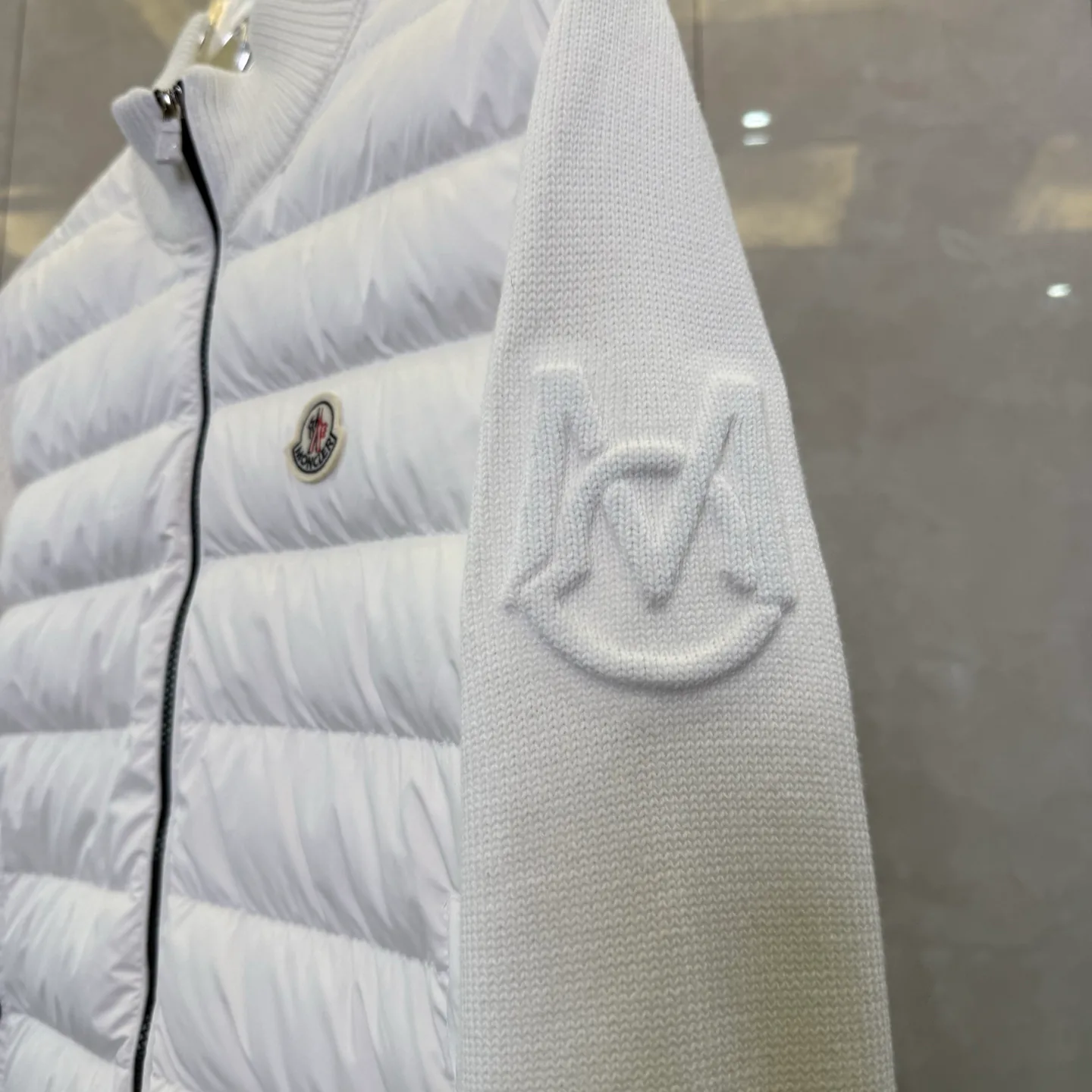 Women's Jackets And Down Jackets MONCLER 17949636