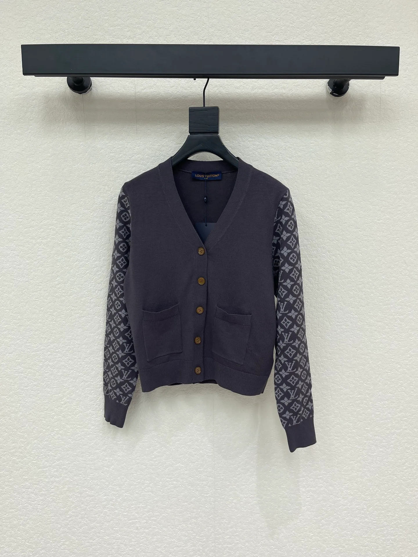 Women's Jumpers And Sweaters LOUIS VUITTON 18031048