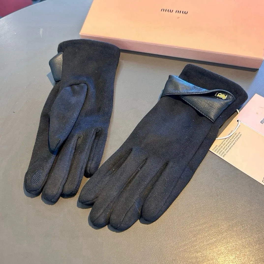 Gloves MIU MIU 17562505