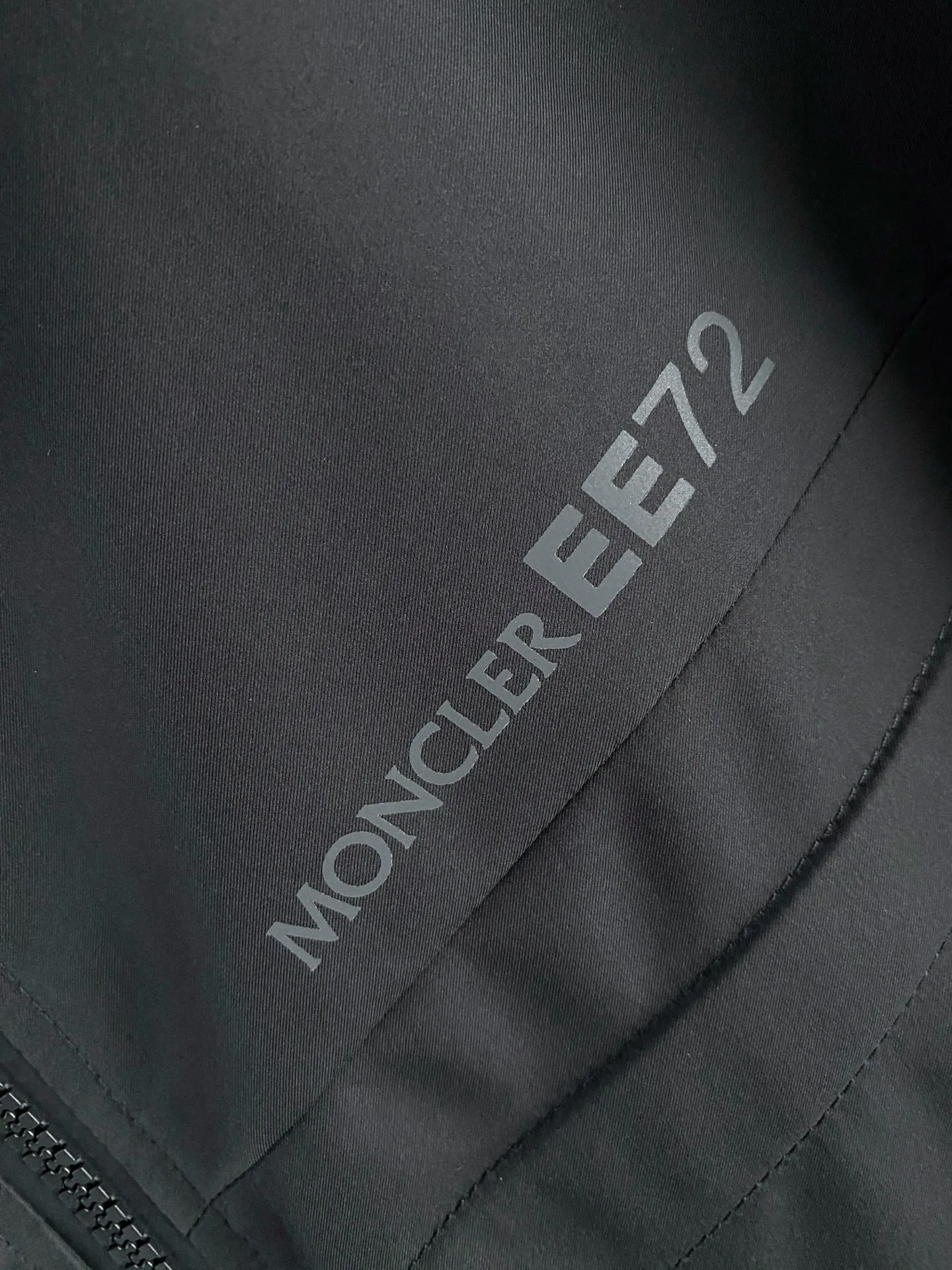 Men's Jackets And Down Jackets MONCLER 18510163