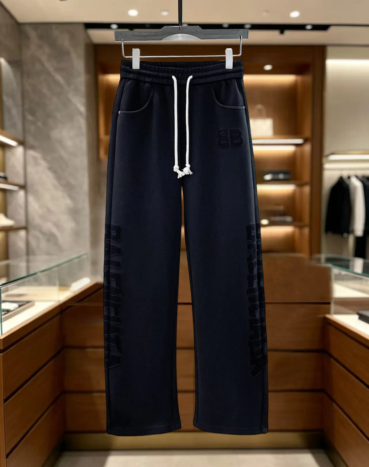Men's Trousers BALENCIAGA 18499587