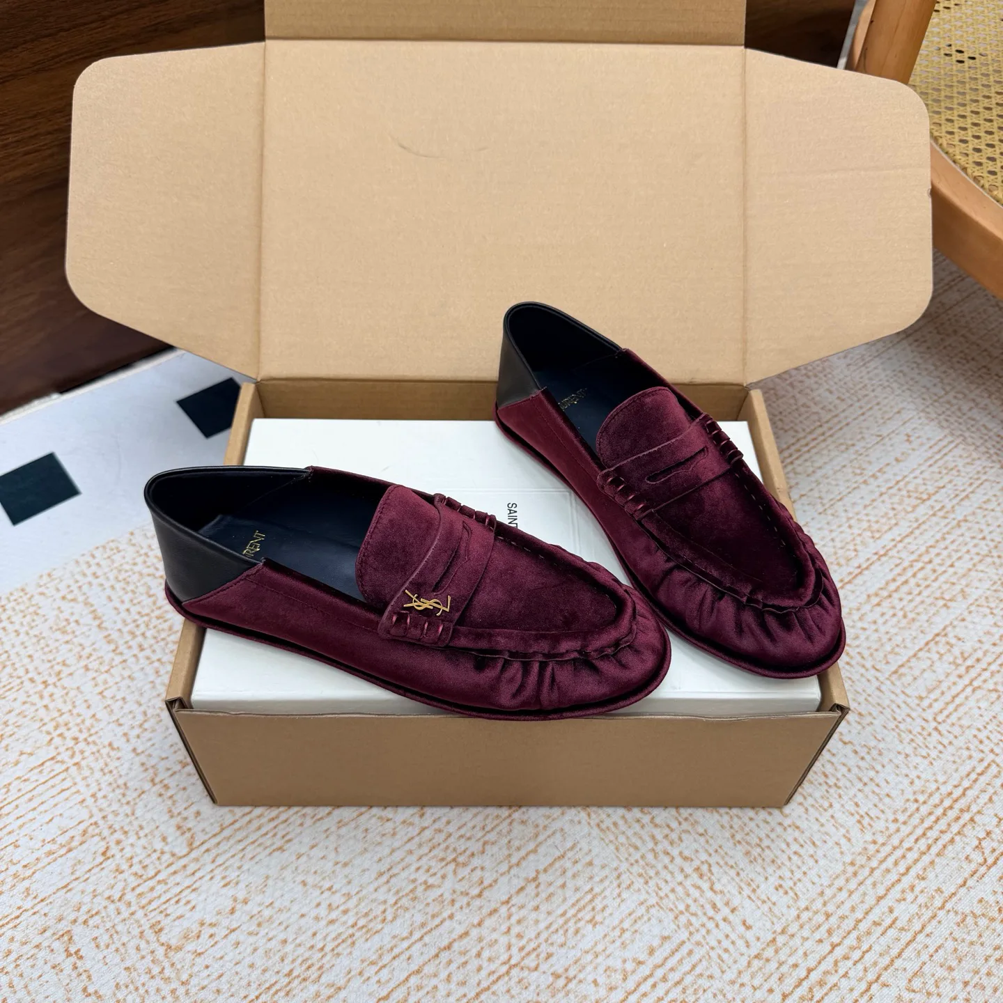 Women's Loafers And Moccasins SAINT LAURENT 18104190