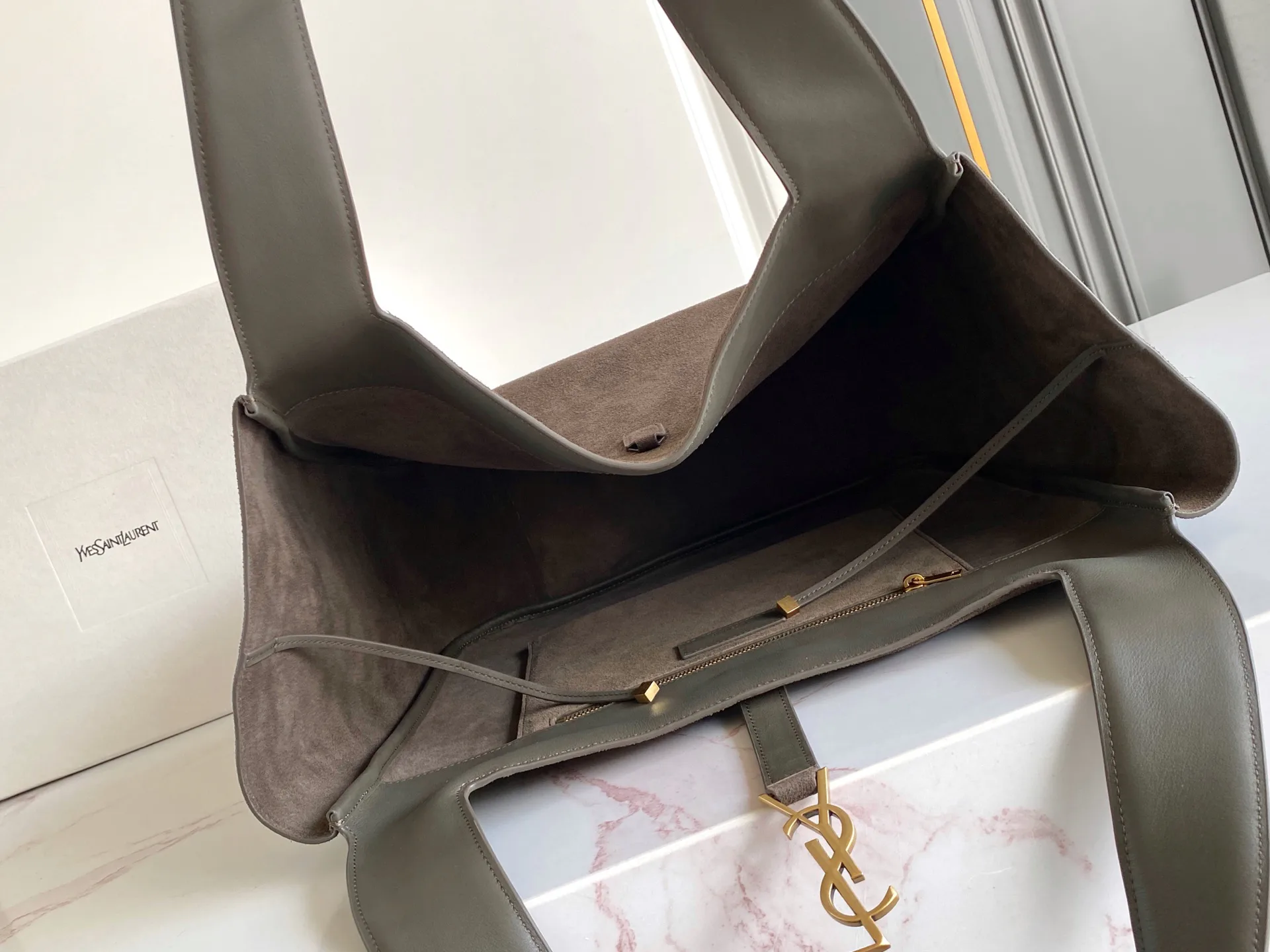 Классические Сумки Женские Saint Laurent 18662658