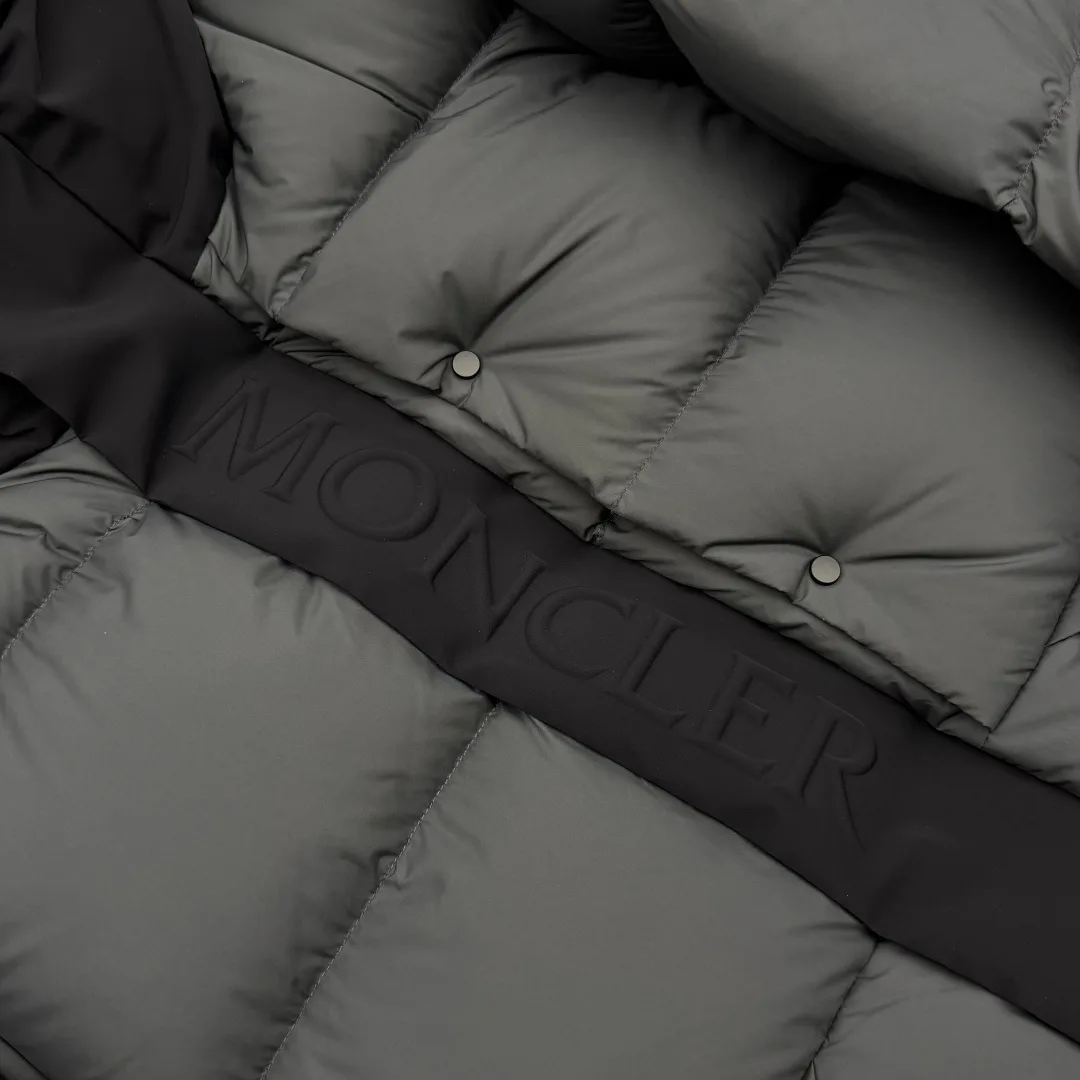Men's Jackets And Down Jackets MONCLER 17391891