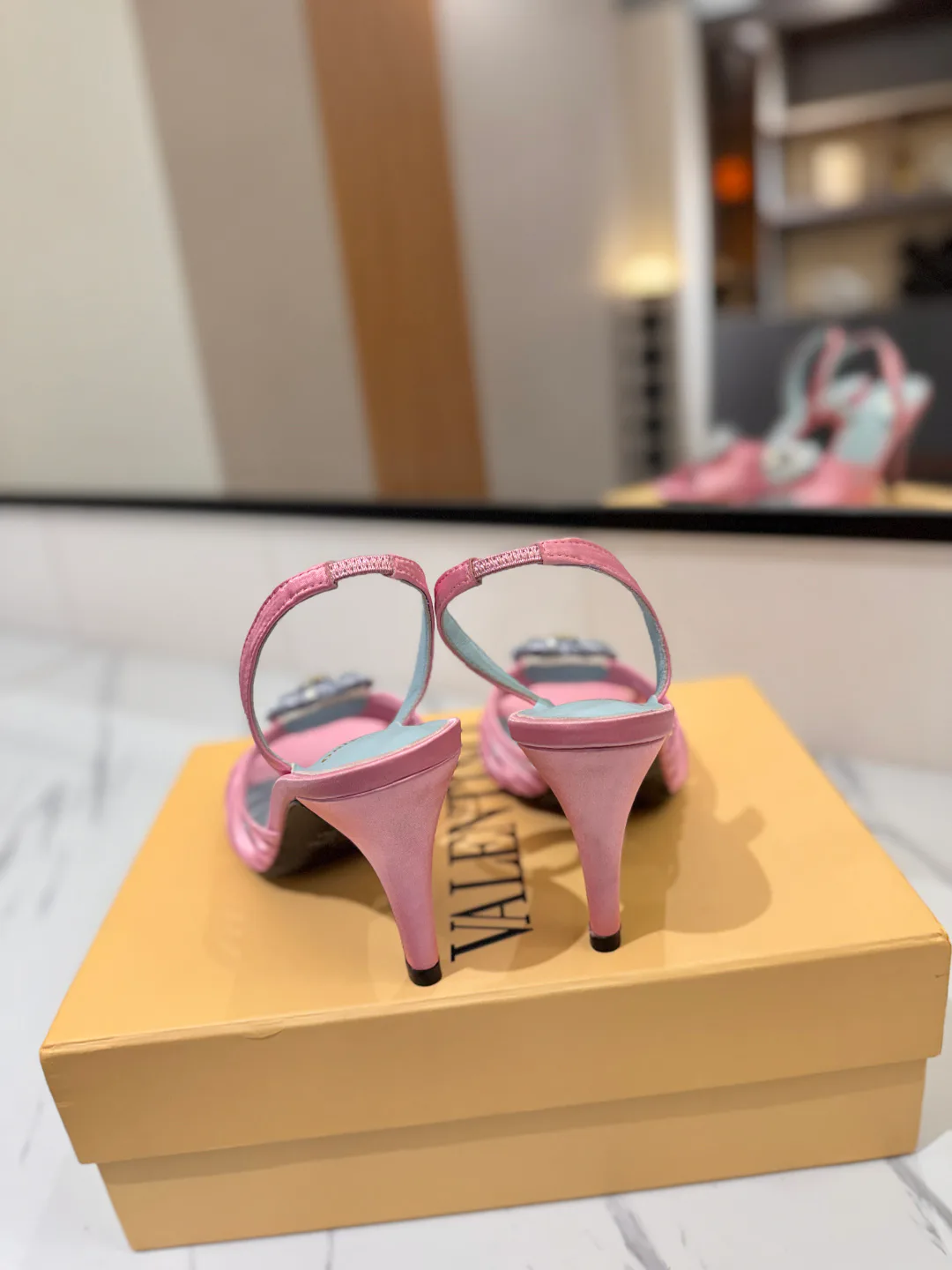 Women's Open-Toe Sandals VALENTINO 18134884