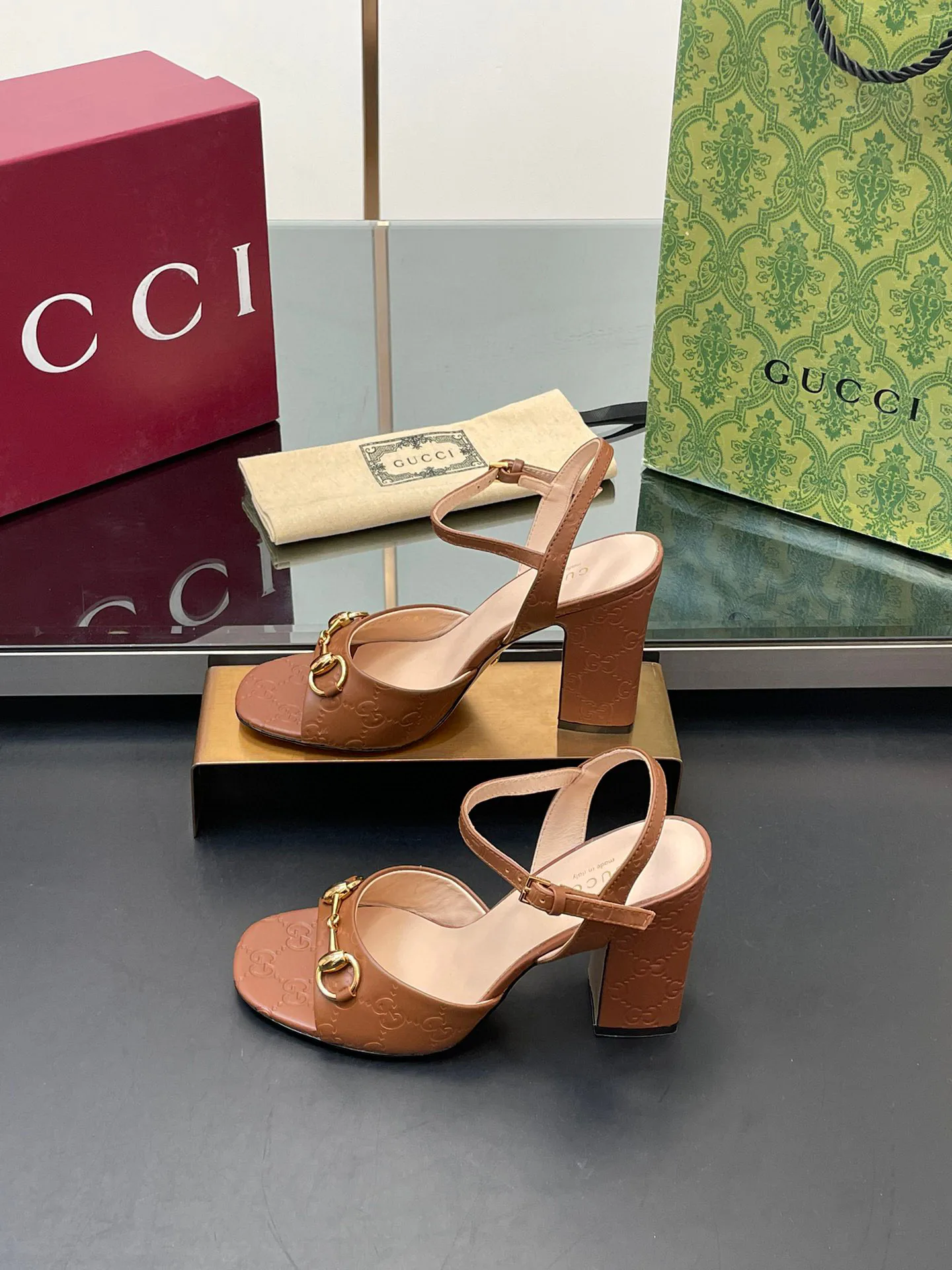 Women's Open-Toe Sandals GUCCI 17614708