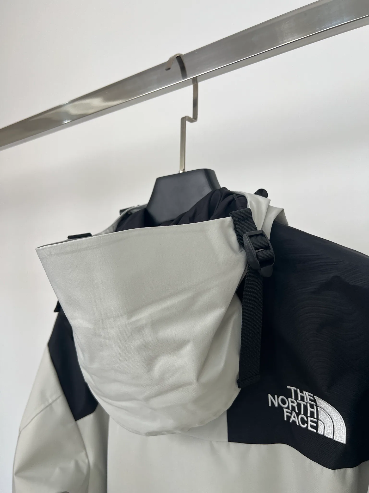Women's Jackets And Down Jackets THE NORTH FACE 18416109