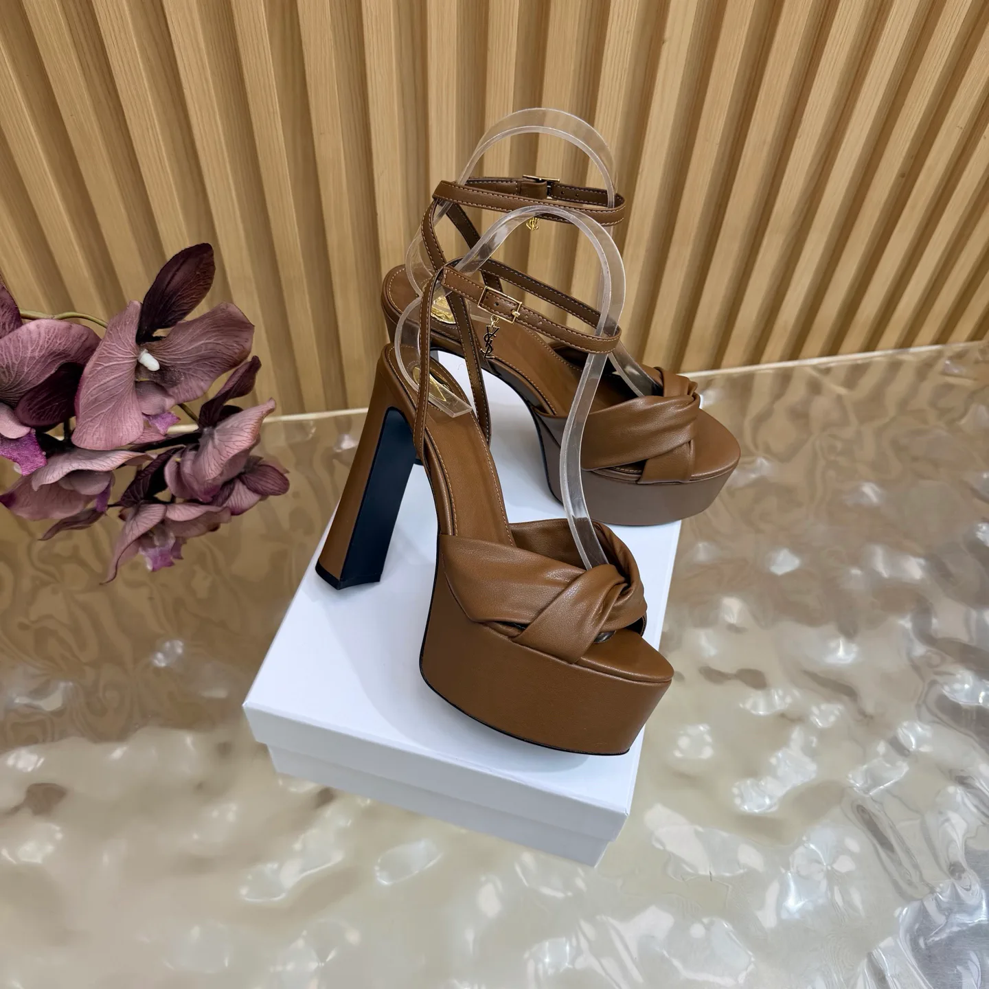 Women's Open-Toe Sandals SAINT LAURENT 18235638