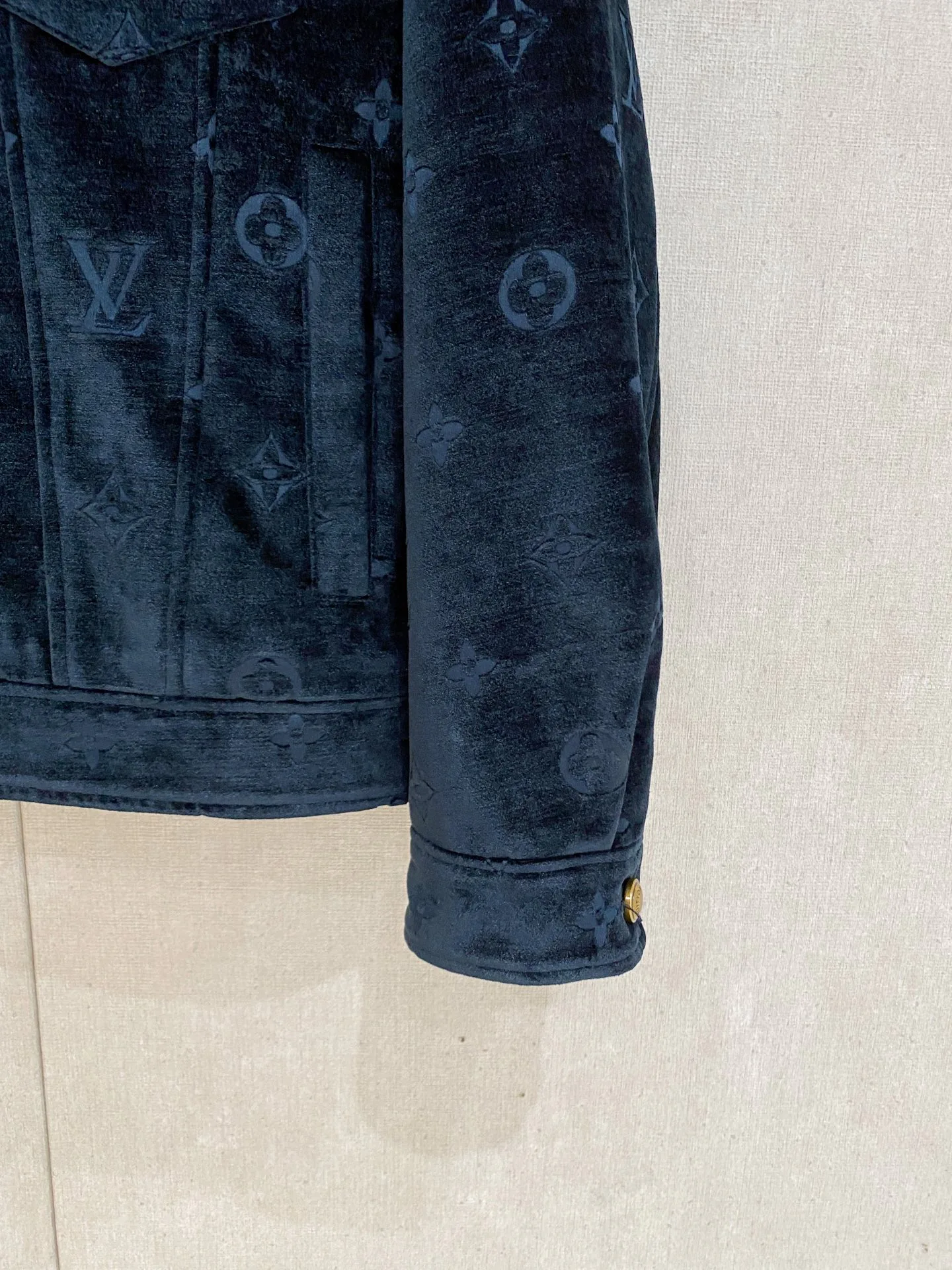 Men's Jackets And Down Jackets LOUIS VUITTON 18178190