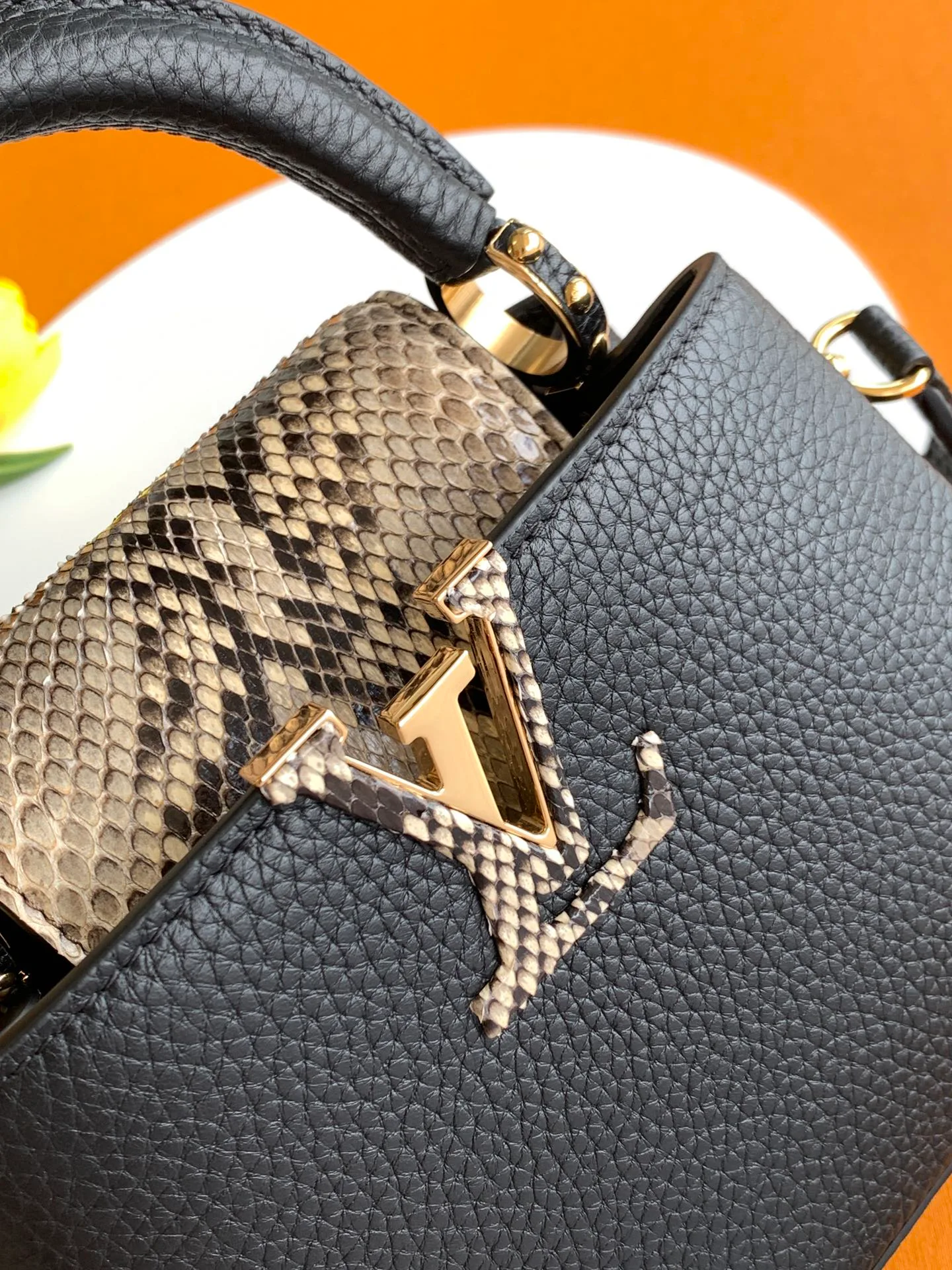 Women's Classic Handbags LOUIS VUITTON 18521022