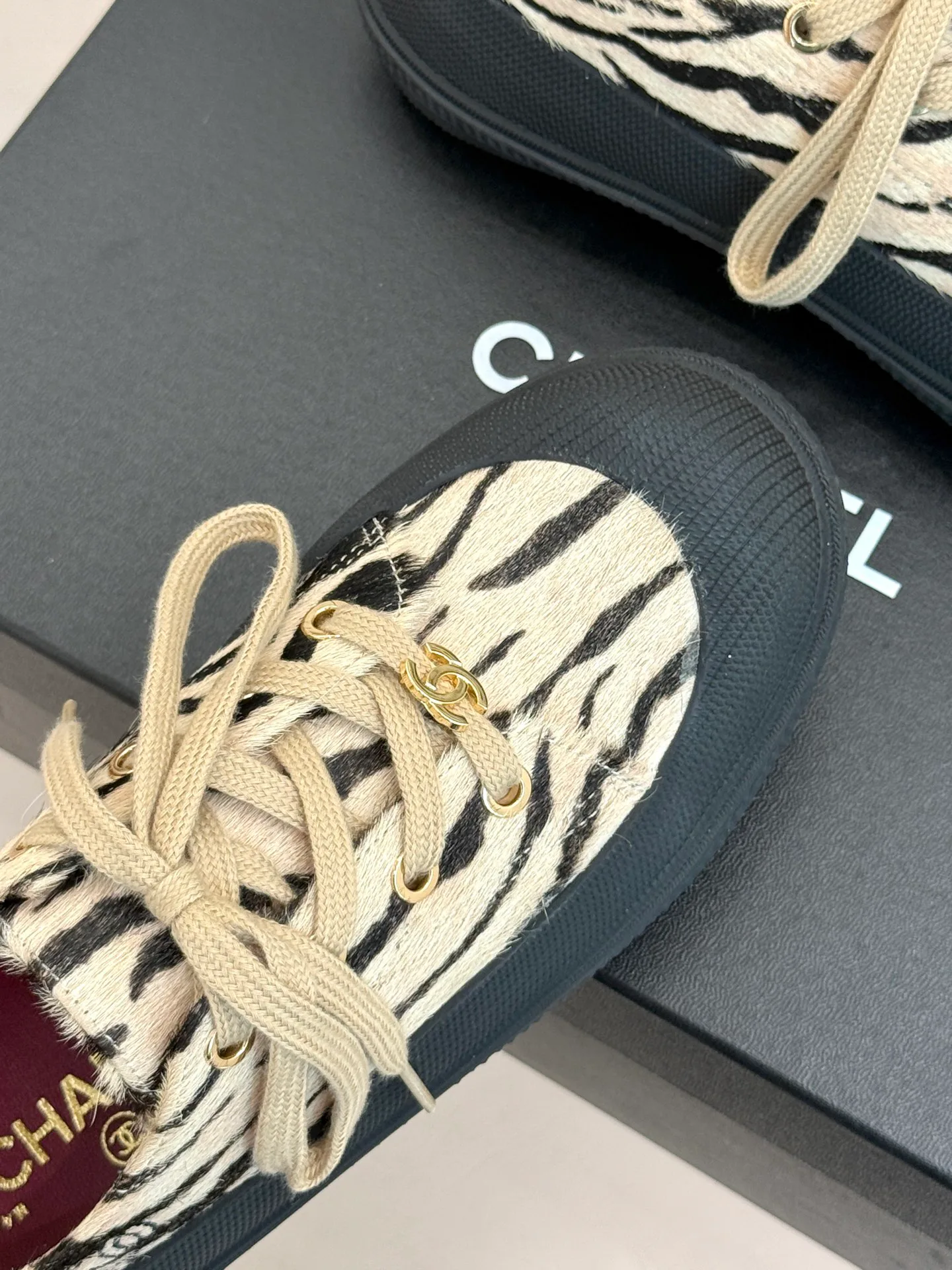 Women's Sneakers CHANEL 17864826