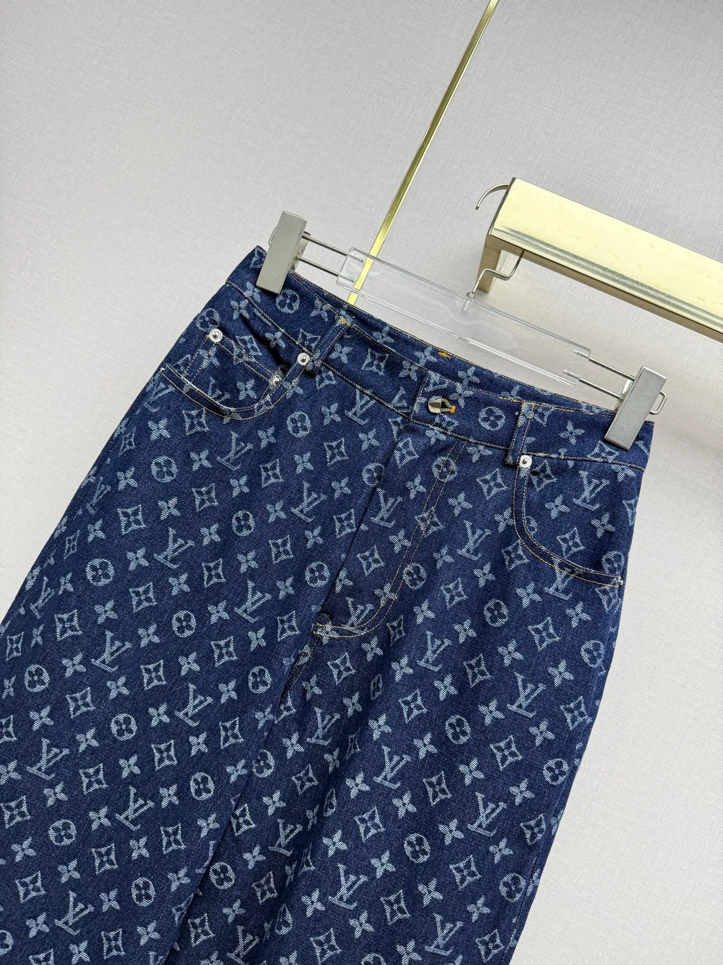 Women's Jeans LOUIS VUITTON 17908347