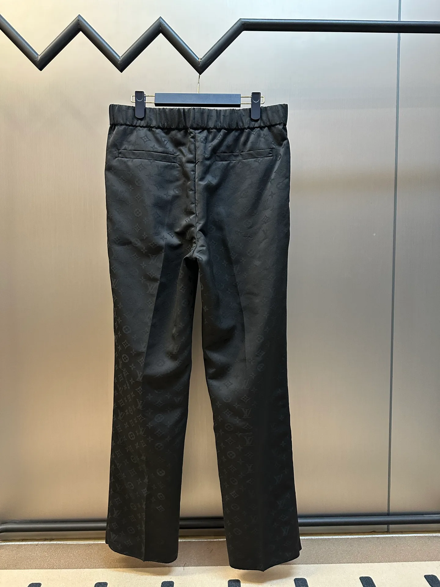 Men's Trousers LOUIS VUITTON 18178869