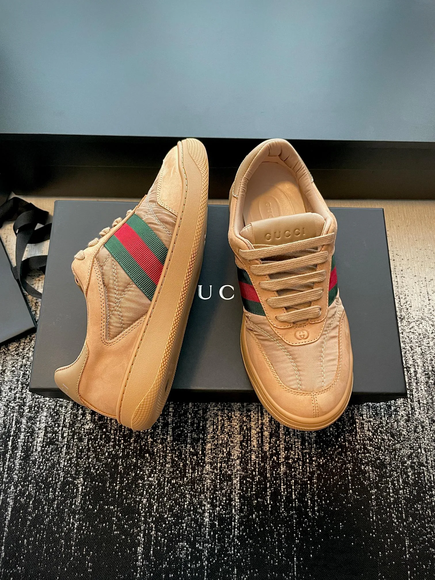 Women's Sneakers GUCCI 18447992