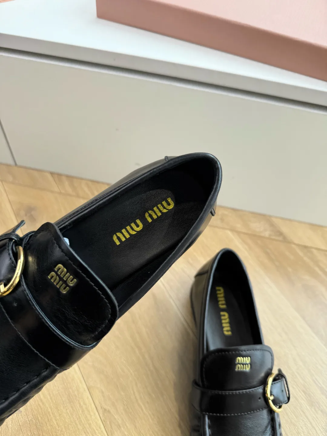 Women's Loafers And Moccasins MIU MIU 18083040