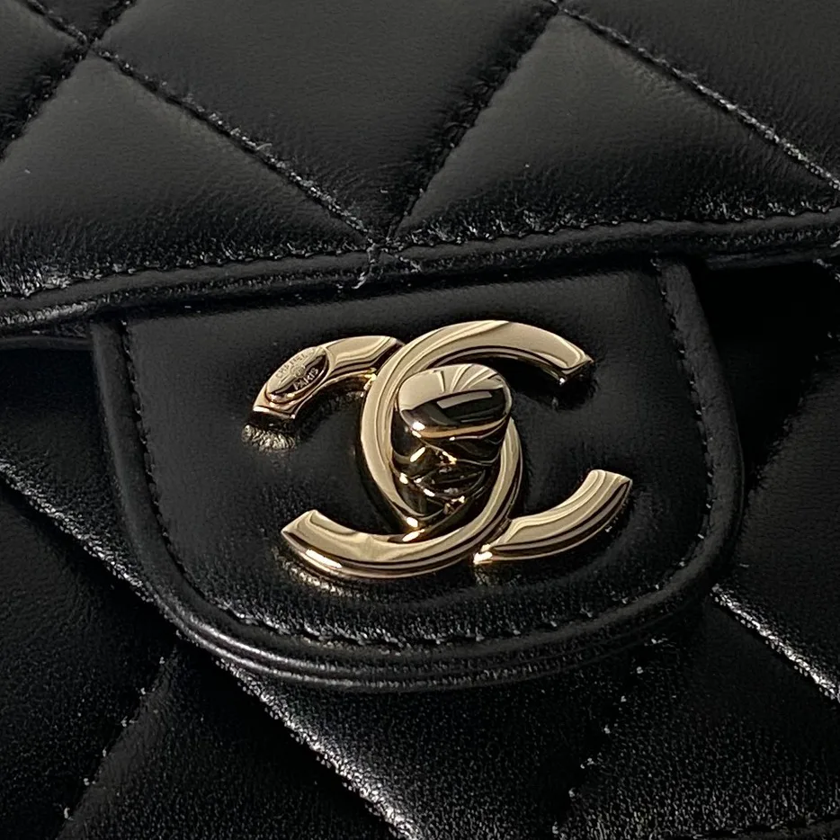 Women's Classic Handbags CHANEL 18207948