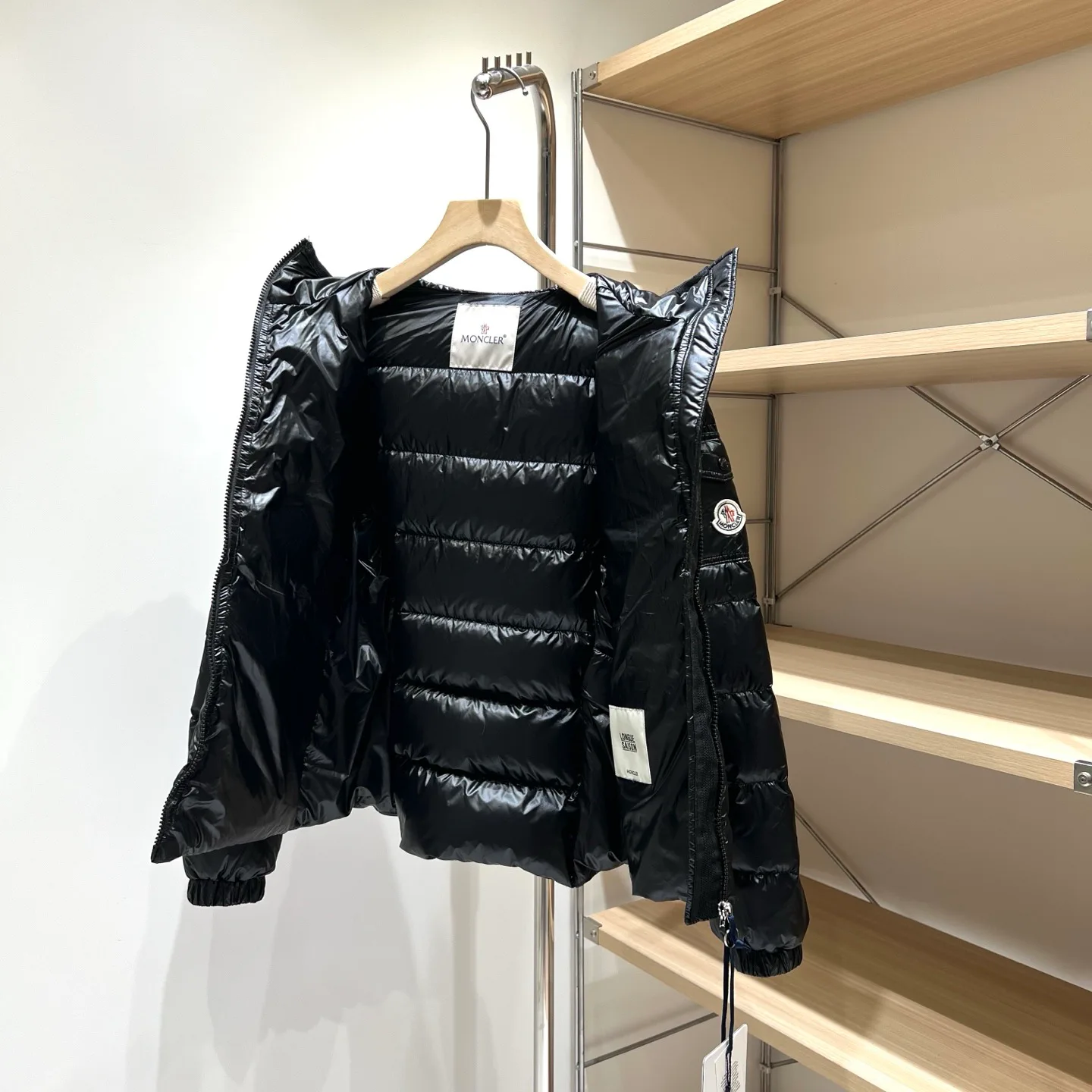 Women's Jackets And Down Jackets MONCLER 18032036