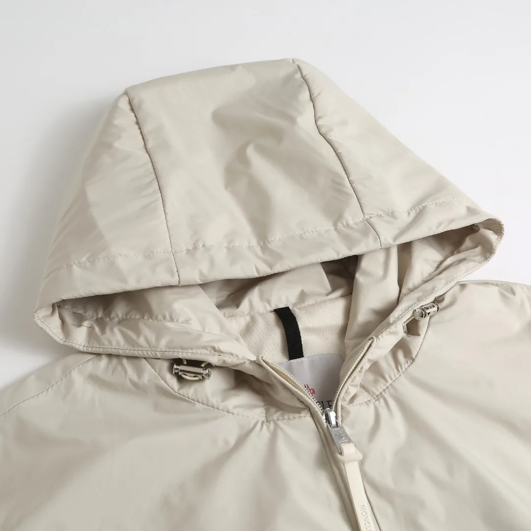 Куртки И Пуховики Женские Moncler 18640156
