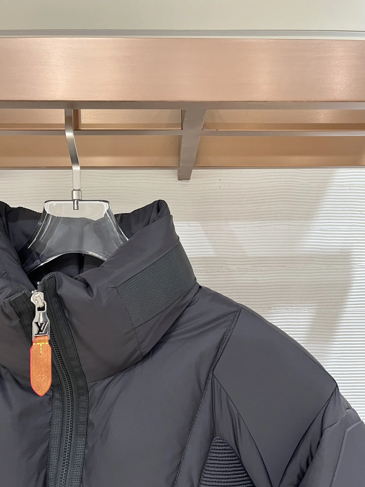 Men's Jackets And Down Jackets LOUIS VUITTON 17930652