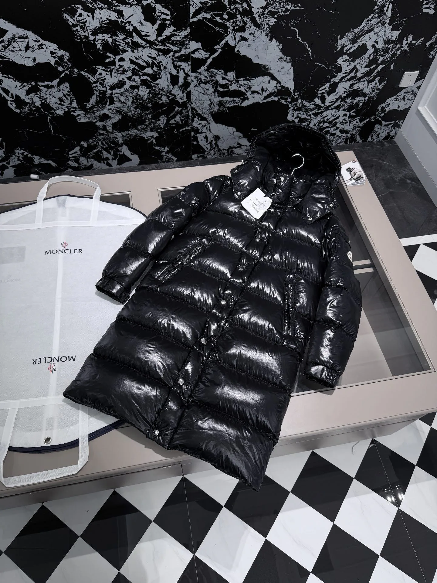 Men's Jackets And Down Jackets MONCLER 19537292